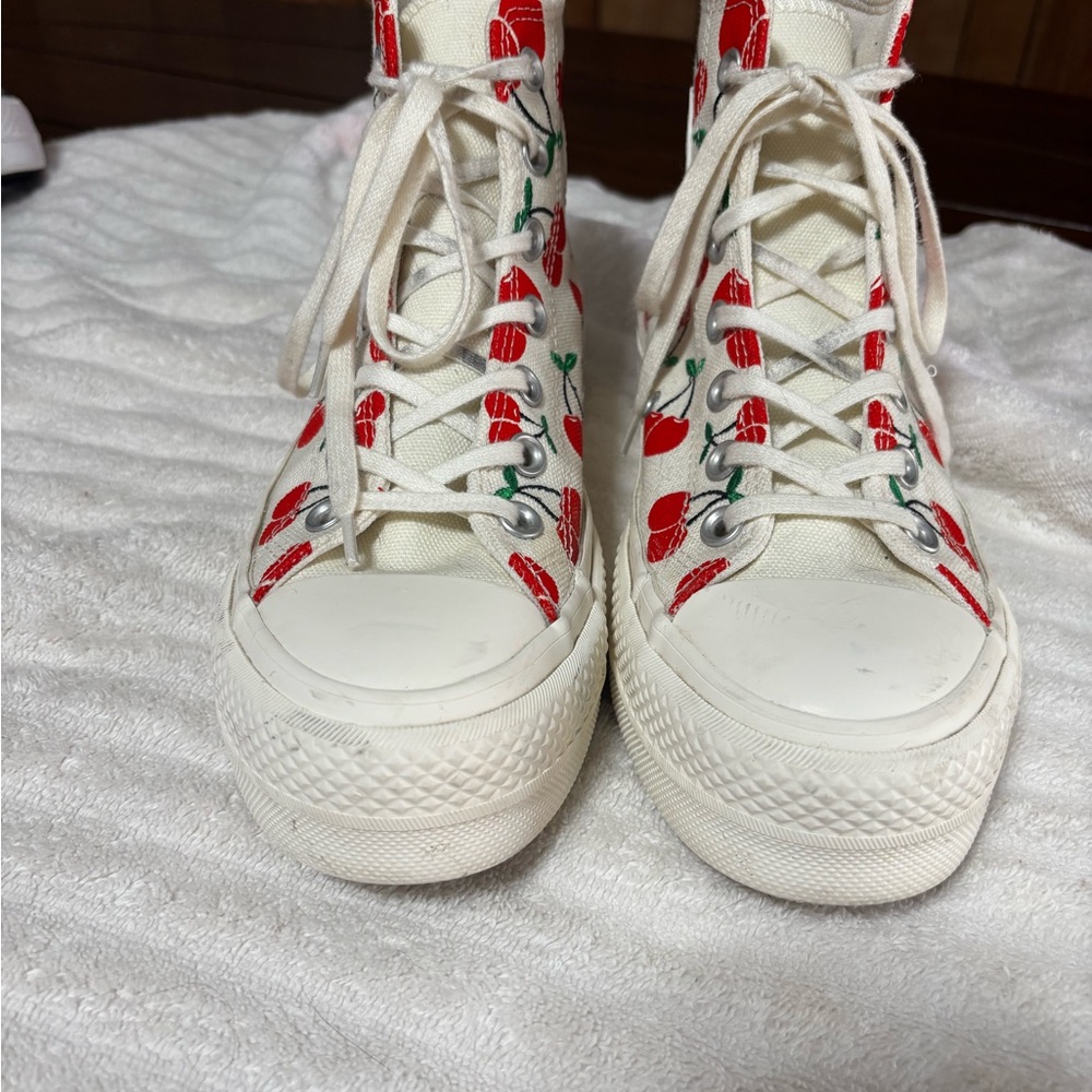 Cherries on cream white Converse